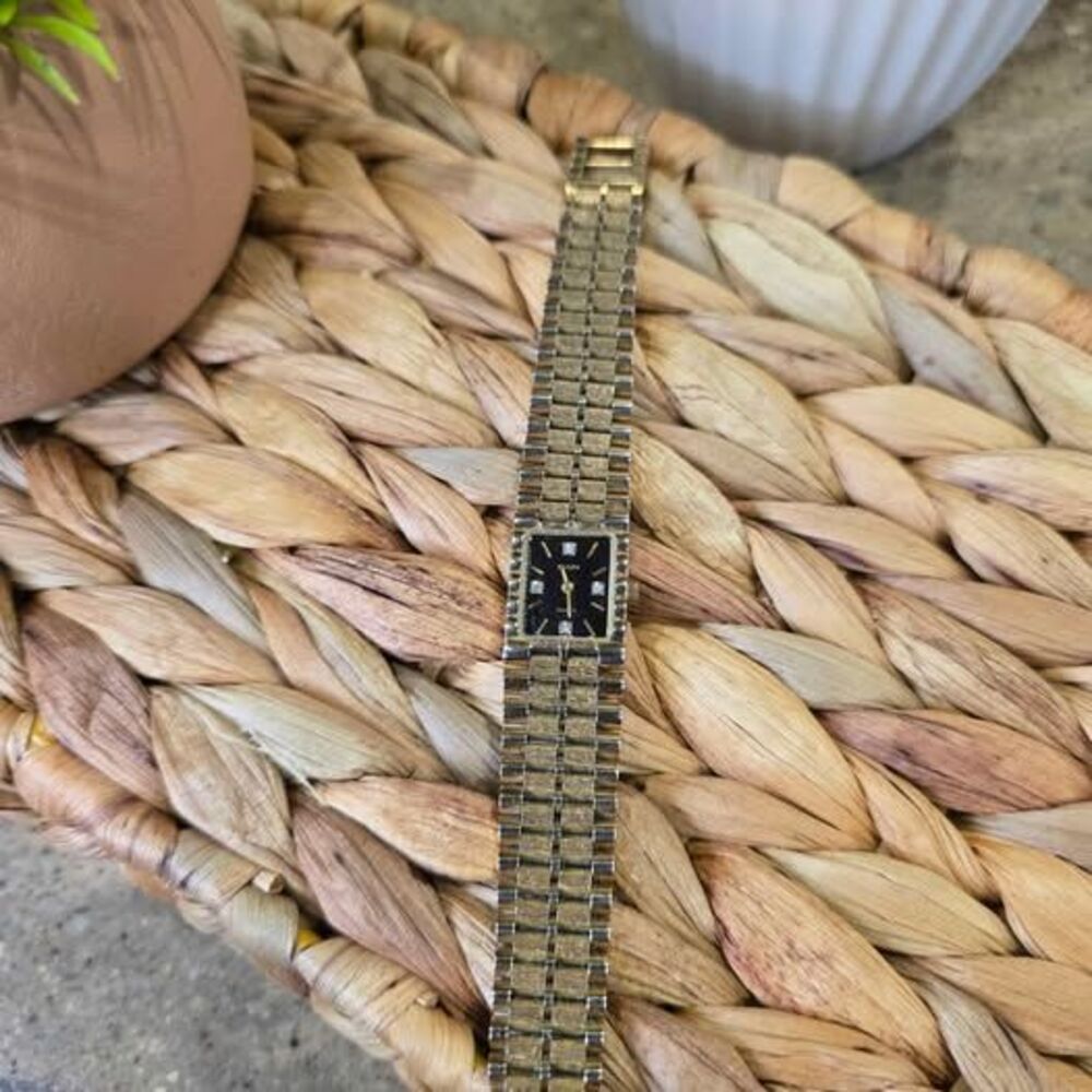 Vintage Elgin Quartz Watch